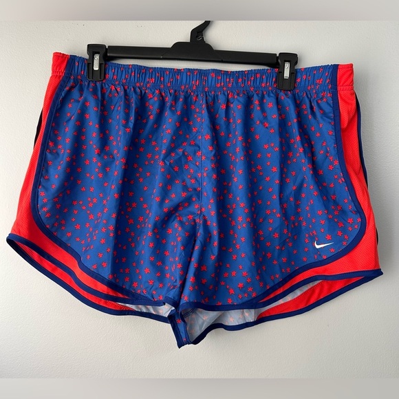 Nike Tempo women’s 2X Red White and Blue with stars dri-fit shorts - Picture 1 of 5